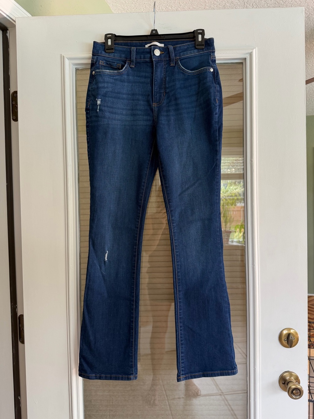 Lauren Conrad Boot Cut Distressed Jeans (size 6)